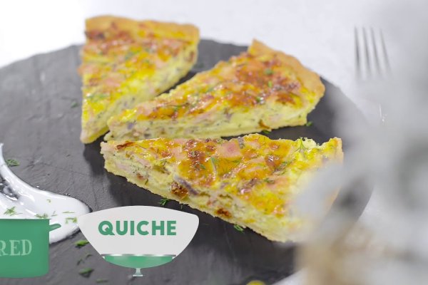 Tarta cu branzeturi si sunca - Reteta video