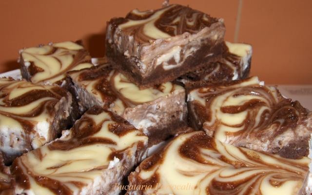 Cheesecake Brownie