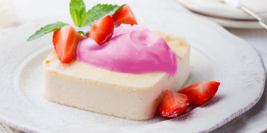 Cheesecake raw cu lamaie, made by Raw Chef Ligia Pop