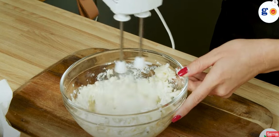 Zucchini pane cu mousse de gorgonzola