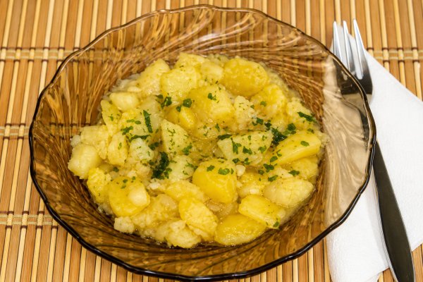 Cartofi scazuti cu usturoi
