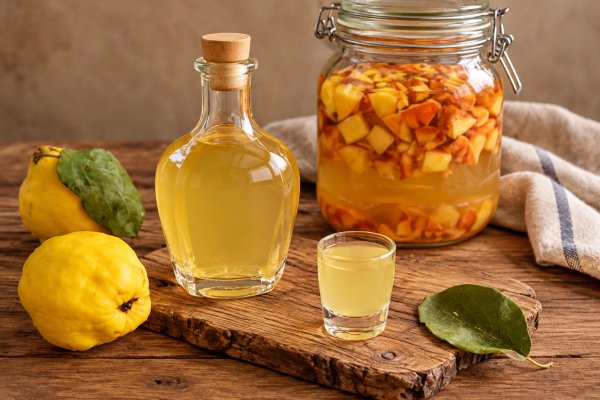 Lichior de gutui