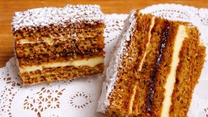 Prajitura cu foi de nuca si crema de unt