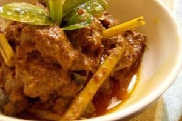 Curry de pui si cartofi