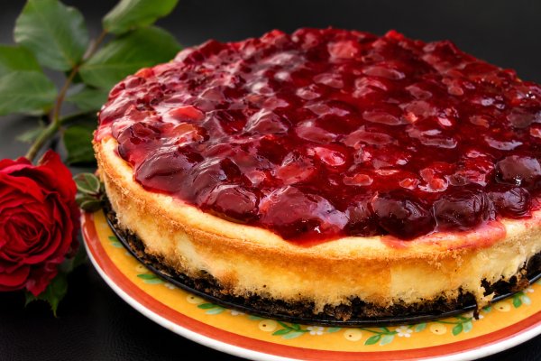 Cheescake copt cu cirese