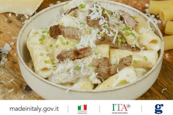 Paste cu sos Gorgonzola și mușchi de vită