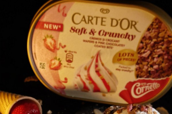 Plăcințele rapide cu iaurt, fructe și înghețată Carte d'Or